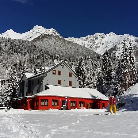 Rifugio Divisione Julia Hotel *